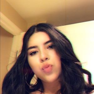 Meet your Posher, Alondra